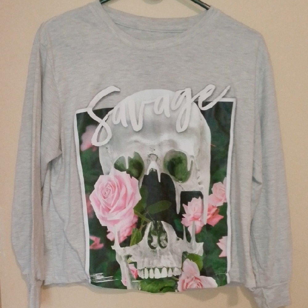 Vibe Gray Savage Skull Graphic Top